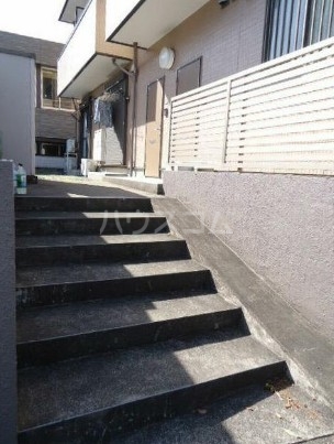 13/15 エントランス