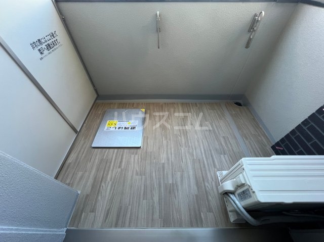 13/22 バルコニー