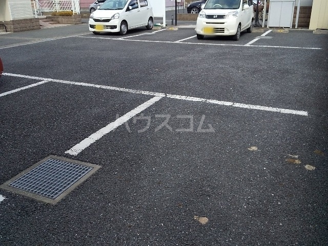 17/27 駐車場
