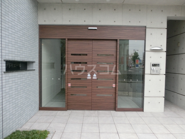 21/27 エントランス