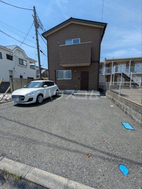 23/30 駐車場