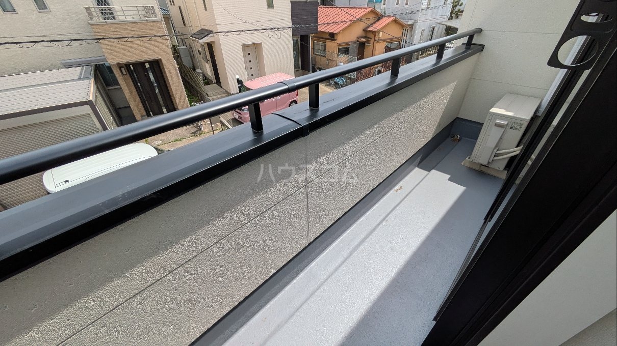 13/22 バルコニー