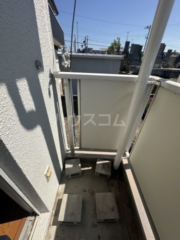 13/18 バルコニー