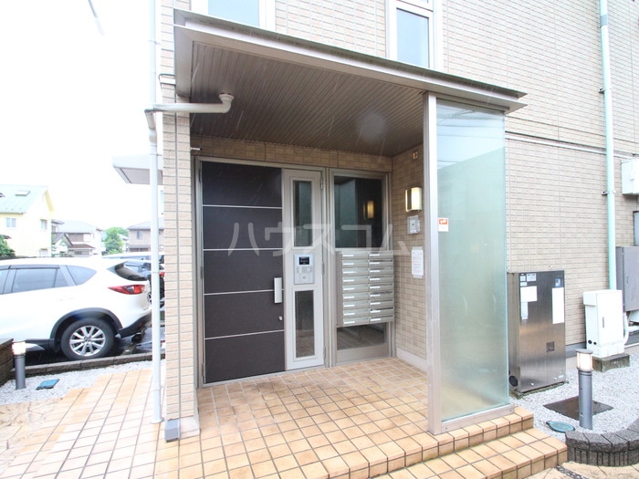 2/5 エントランス