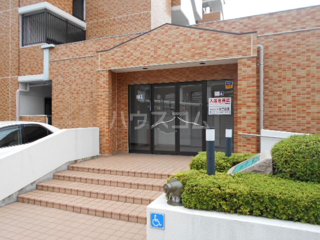 19/22 エントランス