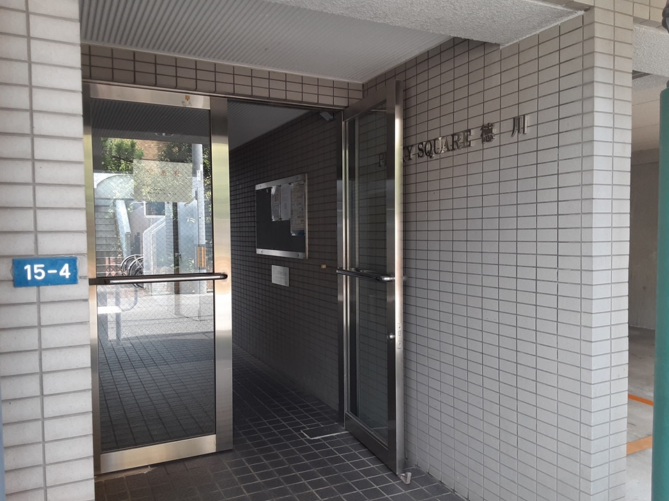 25/30 エントランス