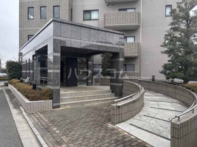 14/16 エントランス