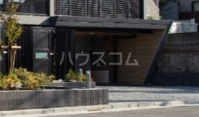 16/21 エントランス