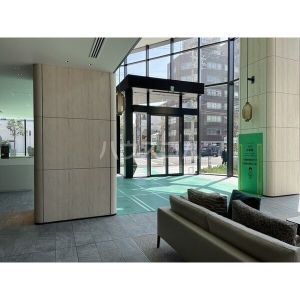 14/21 エントランス