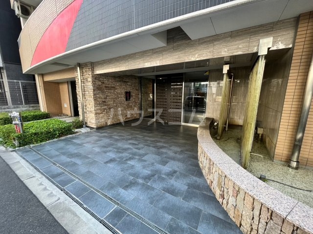 17/26 エントランス