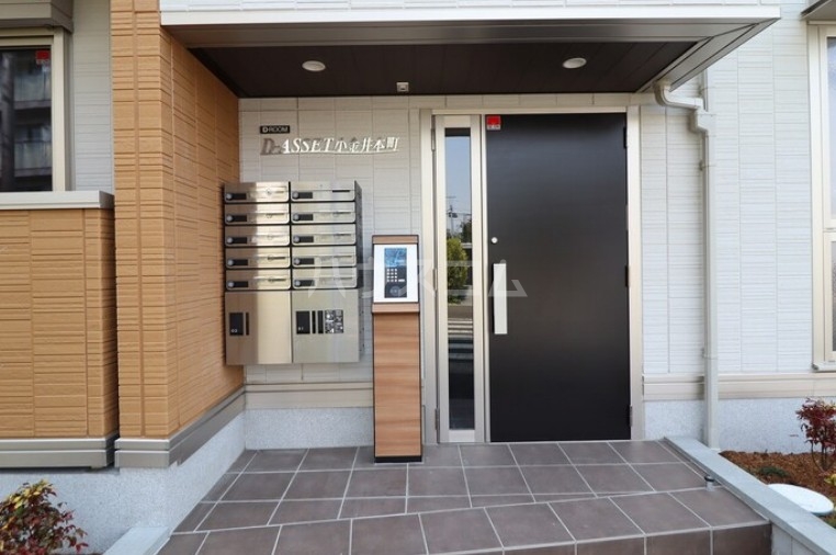 2/3 エントランス