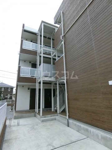 18/29 エントランス