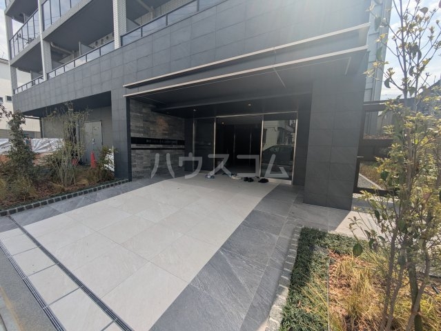 22/30 エントランス