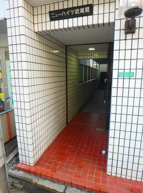 14/15 エントランス