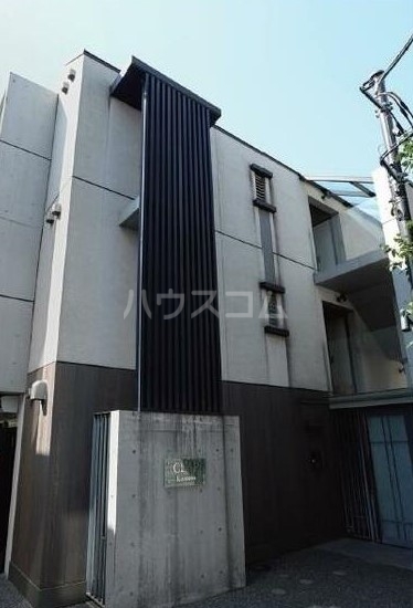 15/23 エントランス