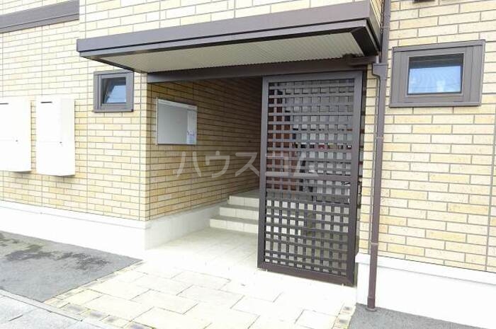 17/28 エントランス