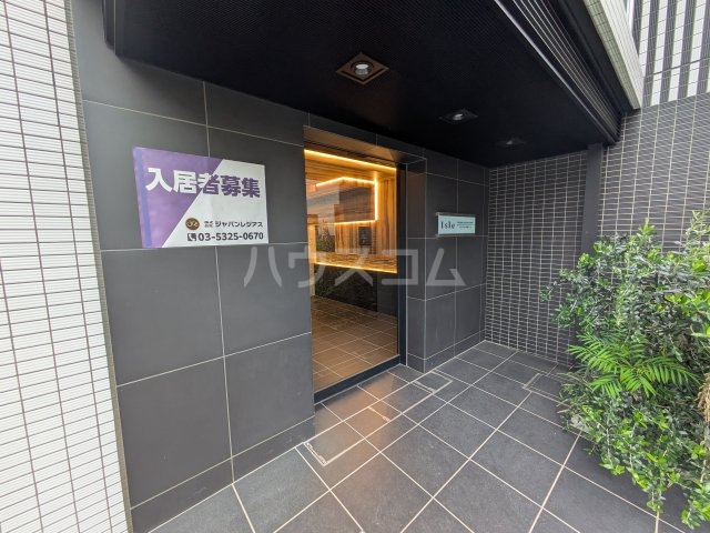 24/30 エントランス