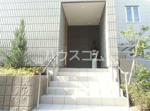 21/27 エントランス