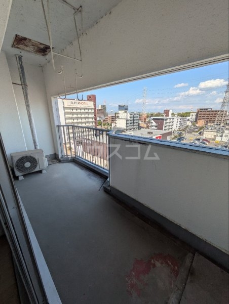 18/27 バルコニー