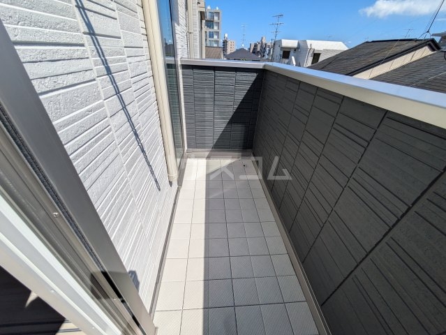 23/30 バルコニー