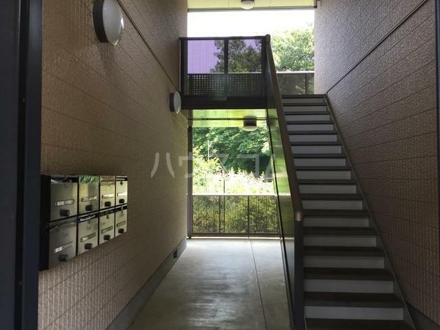 14/23 エントランス