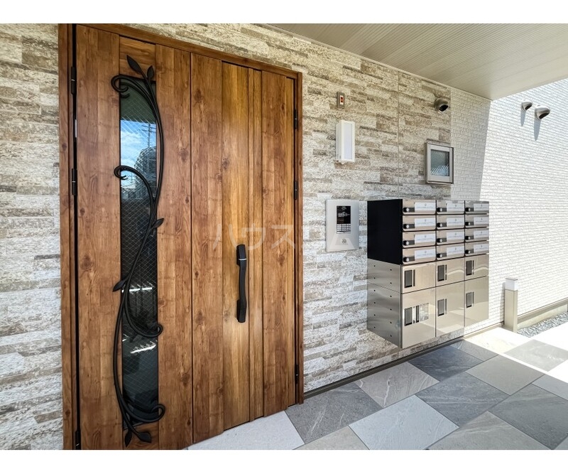 20/28 エントランス