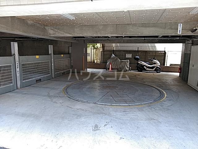 23/25 駐車場