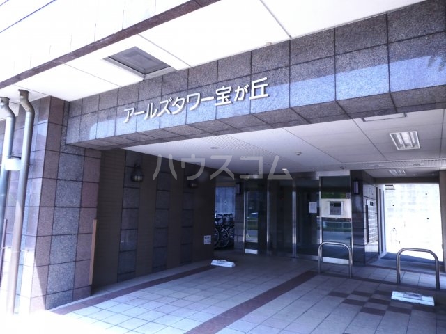 22/30 エントランス