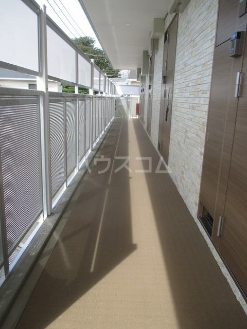 22/30 エントランス