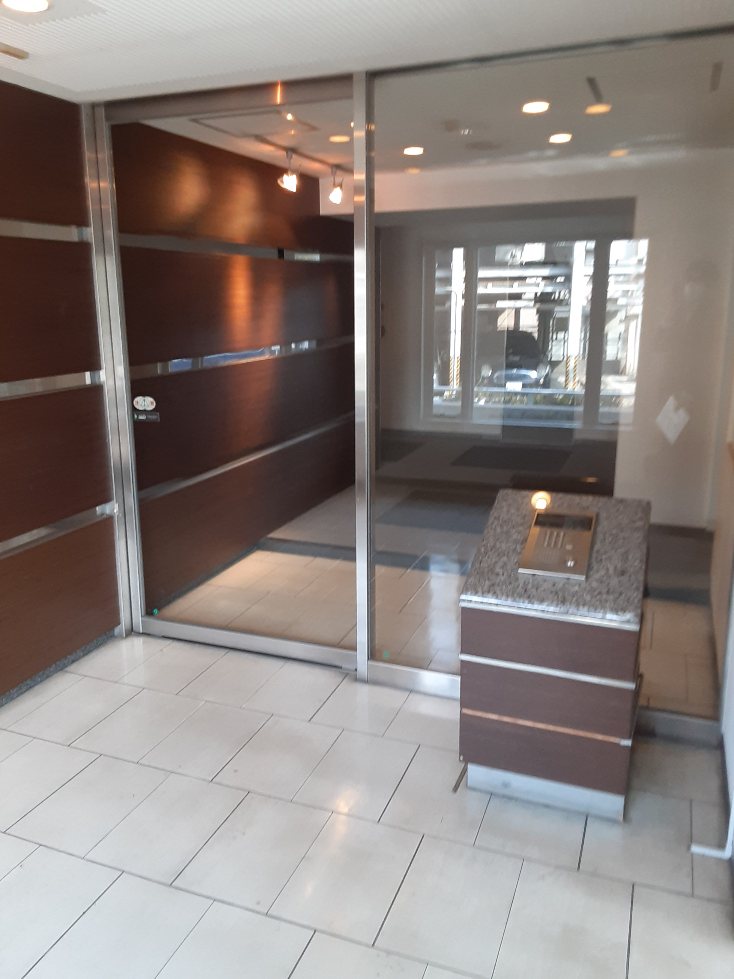 3/4 エントランス