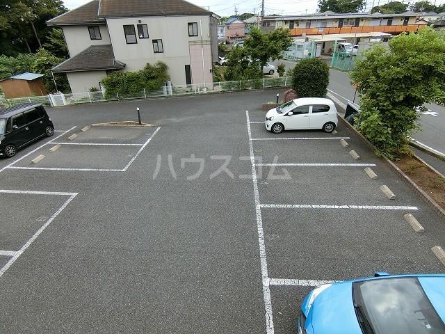 3/3 駐車場