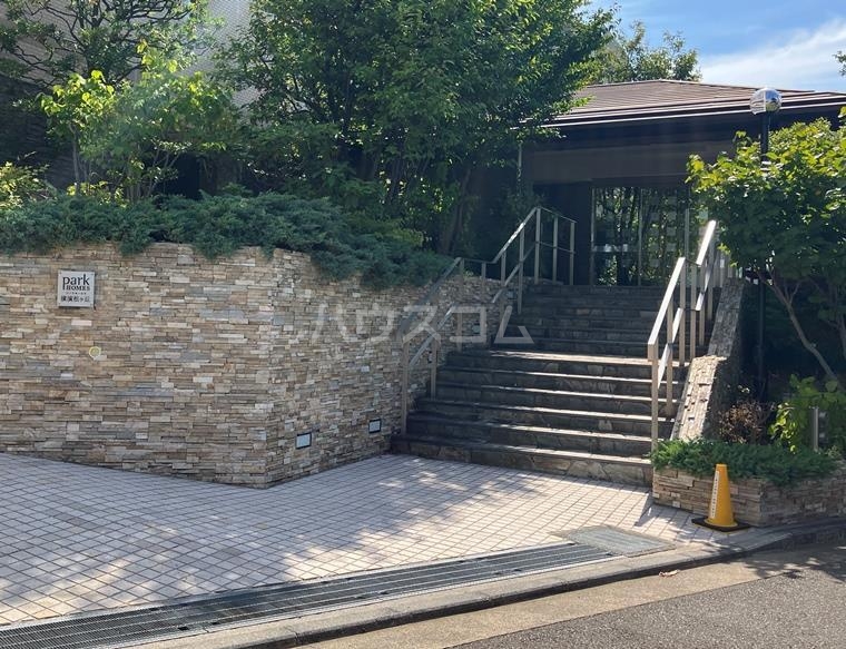 15/16 エントランス