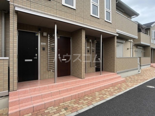 16/25 エントランス