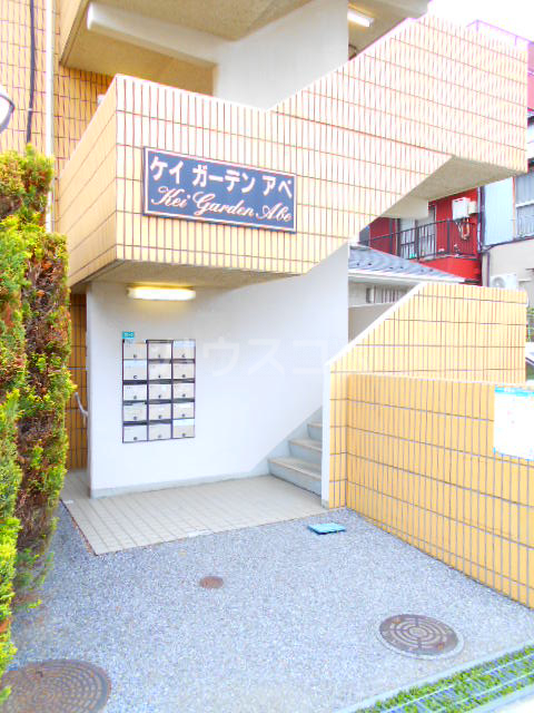 23/29 エントランス