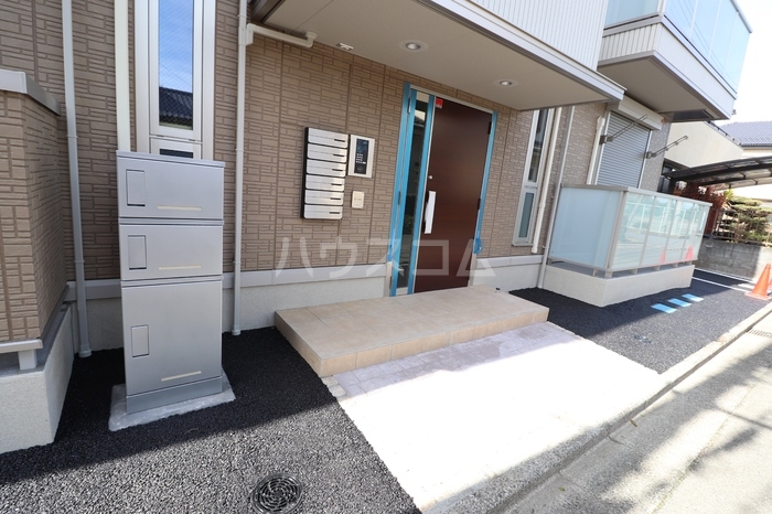 16/26 エントランス