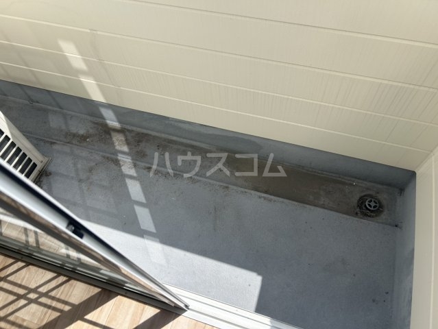 13/18 バルコニー