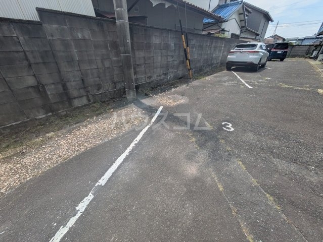 14/19 駐車場