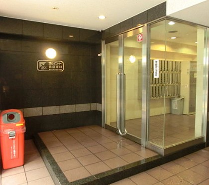 17/20 エントランス