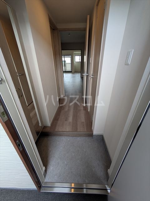 13/30 玄関
