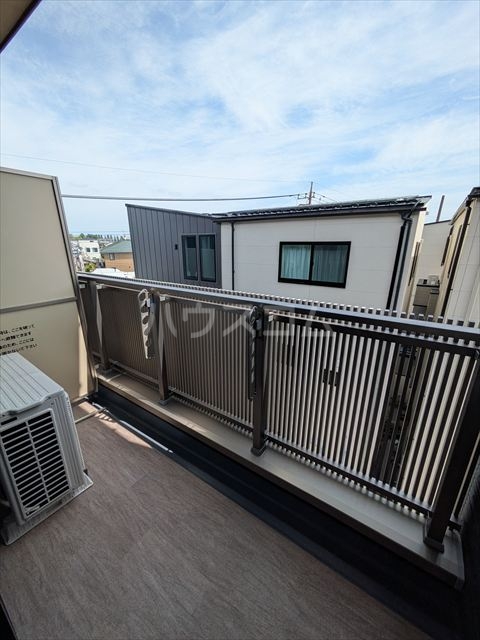 21/30 バルコニー