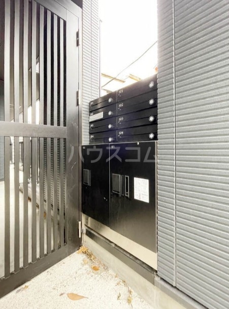 14/21 エントランス