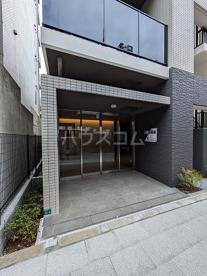 22/30 エントランス