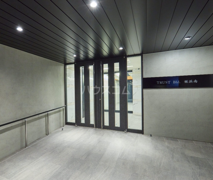 2/2 エントランス