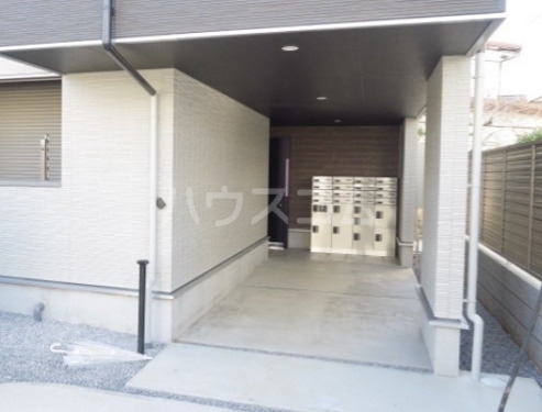 14/19 エントランス