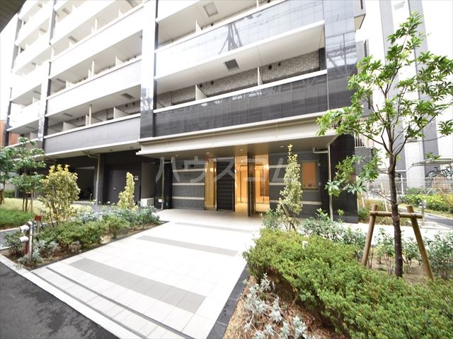 22/30 エントランス