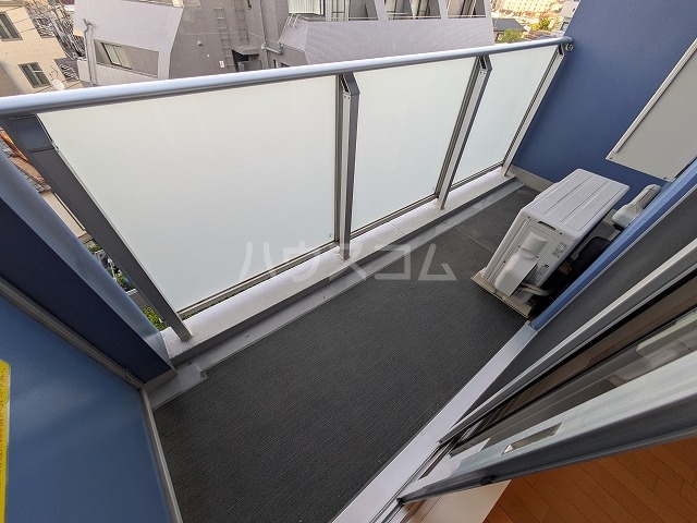 20/30 バルコニー