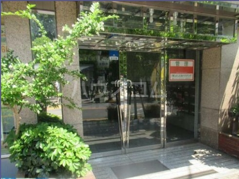 16/20 エントランス