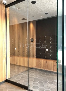 15/25 エントランス