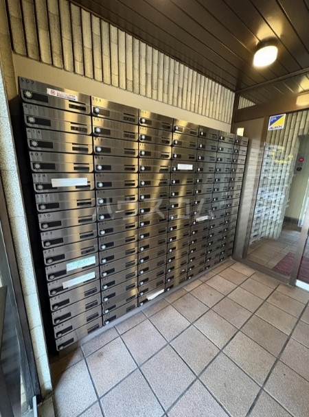 15/16 エントランス