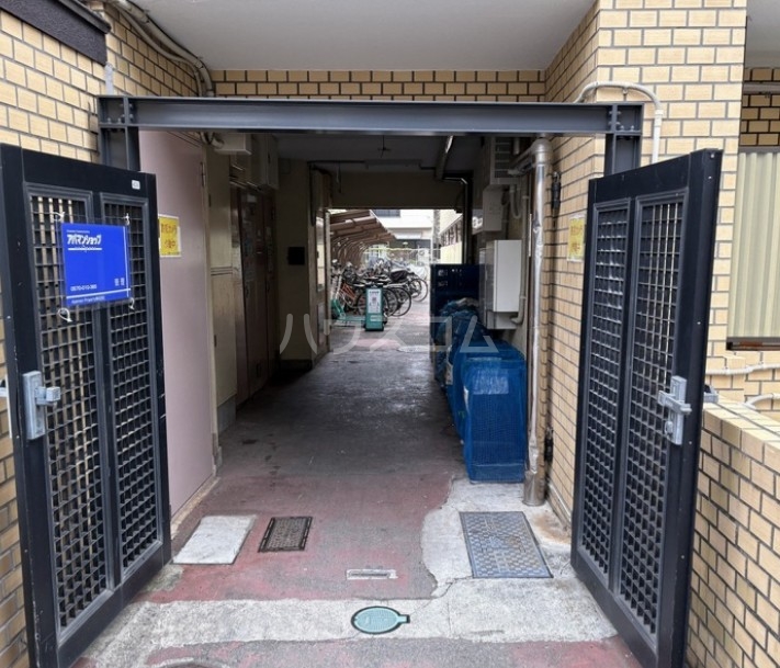 4/4 エントランス